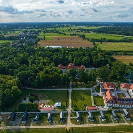 Hotel Palac Alexandrinum Krubki Buitenkant foto