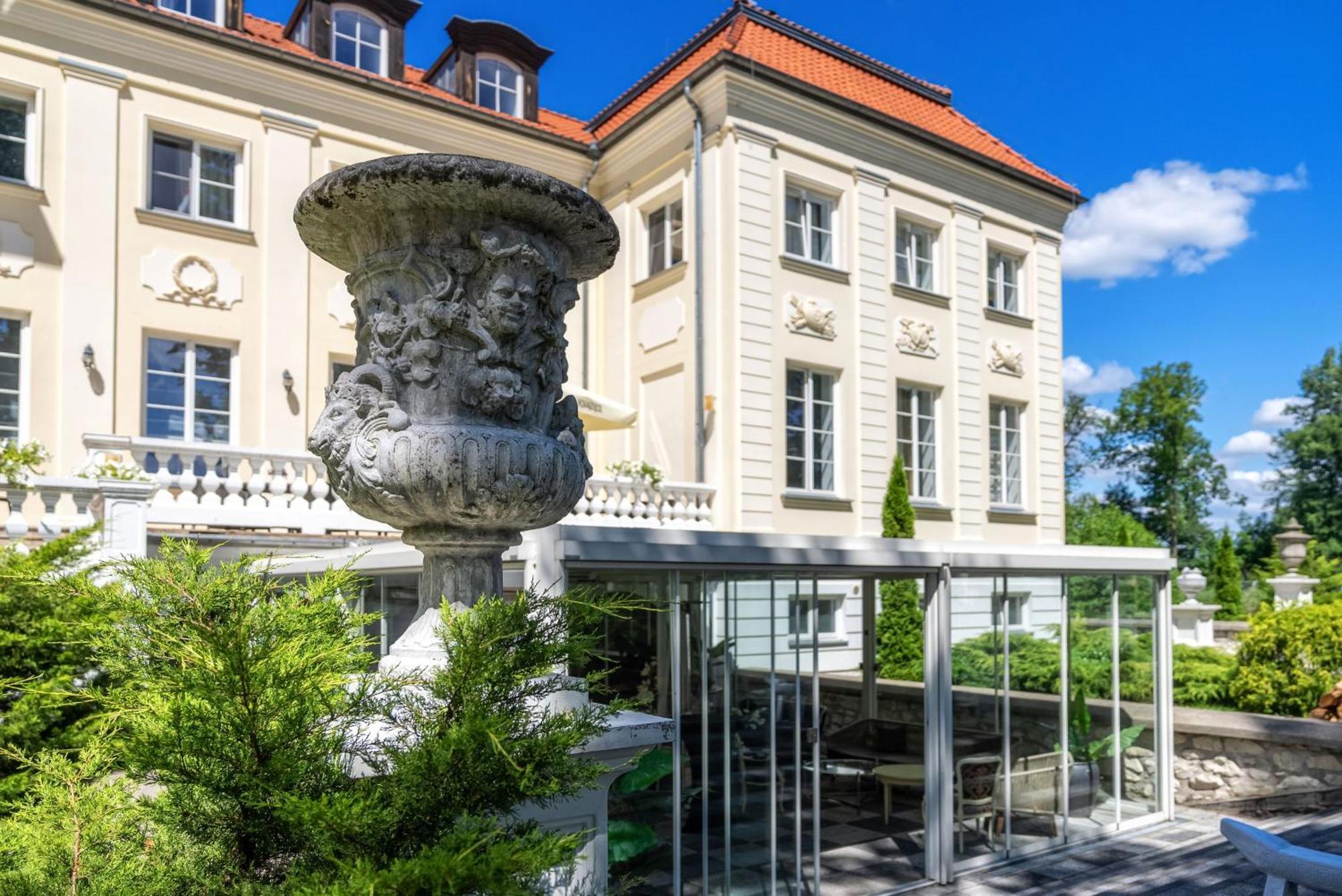 Hotel Palac Alexandrinum Krubki Buitenkant foto