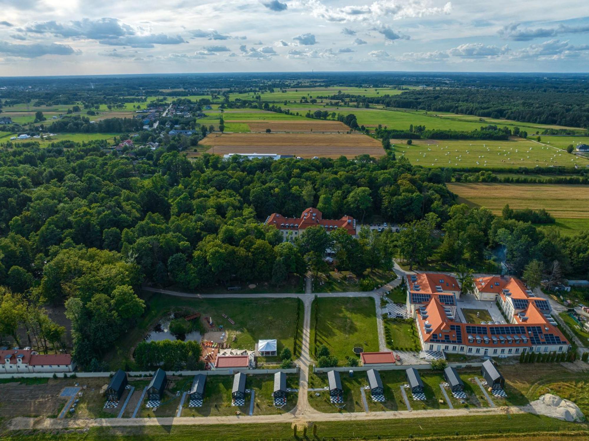 Hotel Palac Alexandrinum Krubki Buitenkant foto
